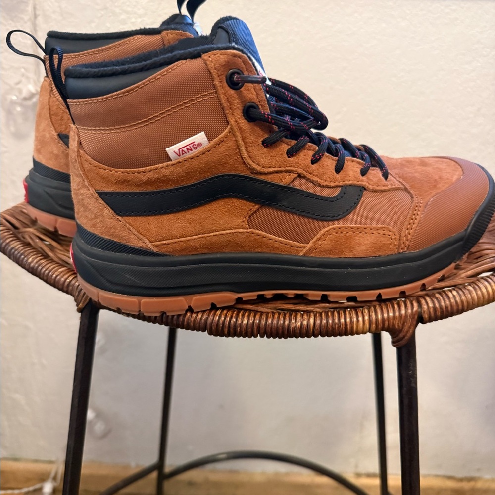 Women’s Vans “made for the elements” waterproof, prima loft shoes